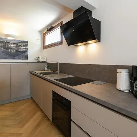 Gardaliva 7 By The